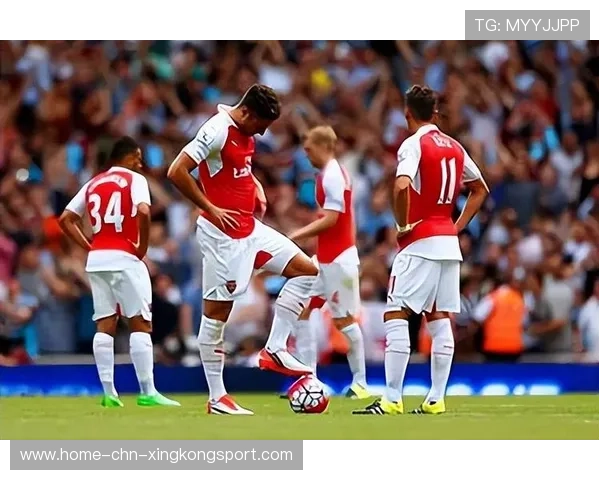 曼联连续通过外线突破打造危险局面：边路威胁背后的战术美学与训练智慧